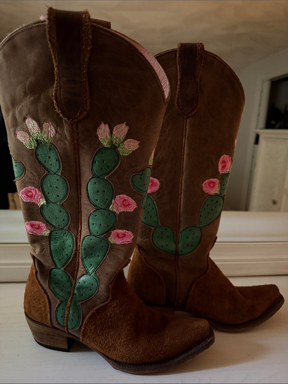 Brown Suede & Leather Western Boots with Green Cactus & Pink Flower Embroidery 🌸 - Picture 8 of 8